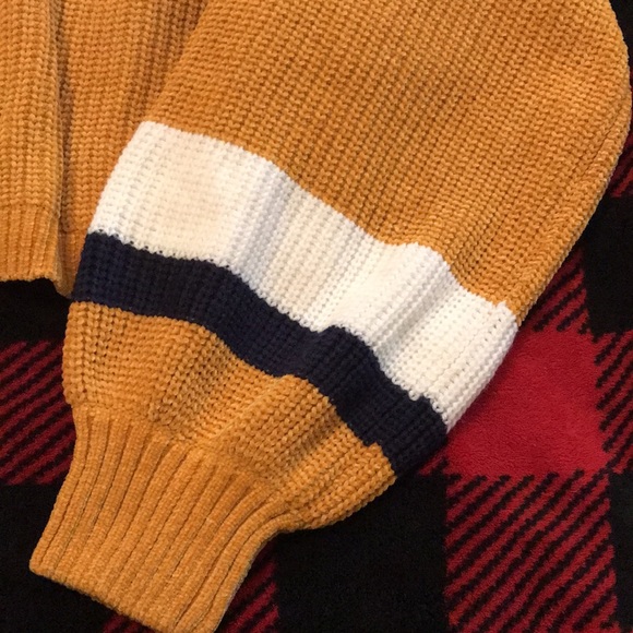 Tamara size xl crop sweater nwot - Picture 2 of 4